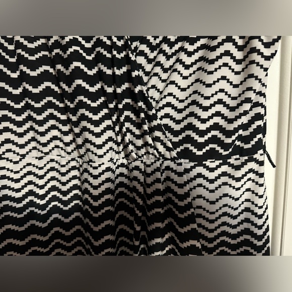 Black and white dress Size L - Picture 3 of 4